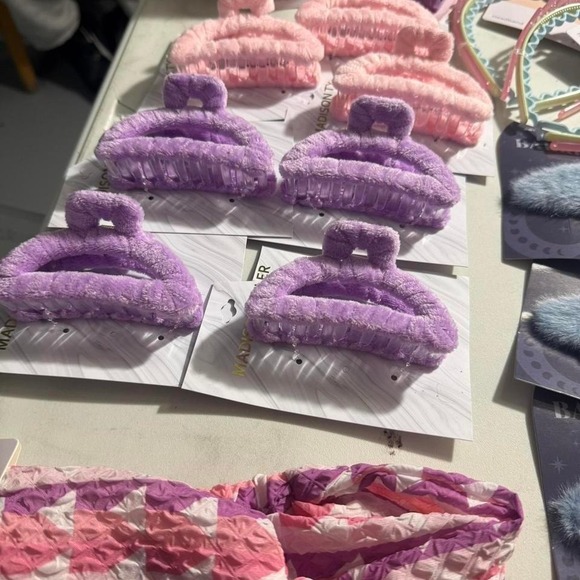 Hair Accessories Set Headbands Clips Elastics Scrunchies bundle - Picture 2 of 4